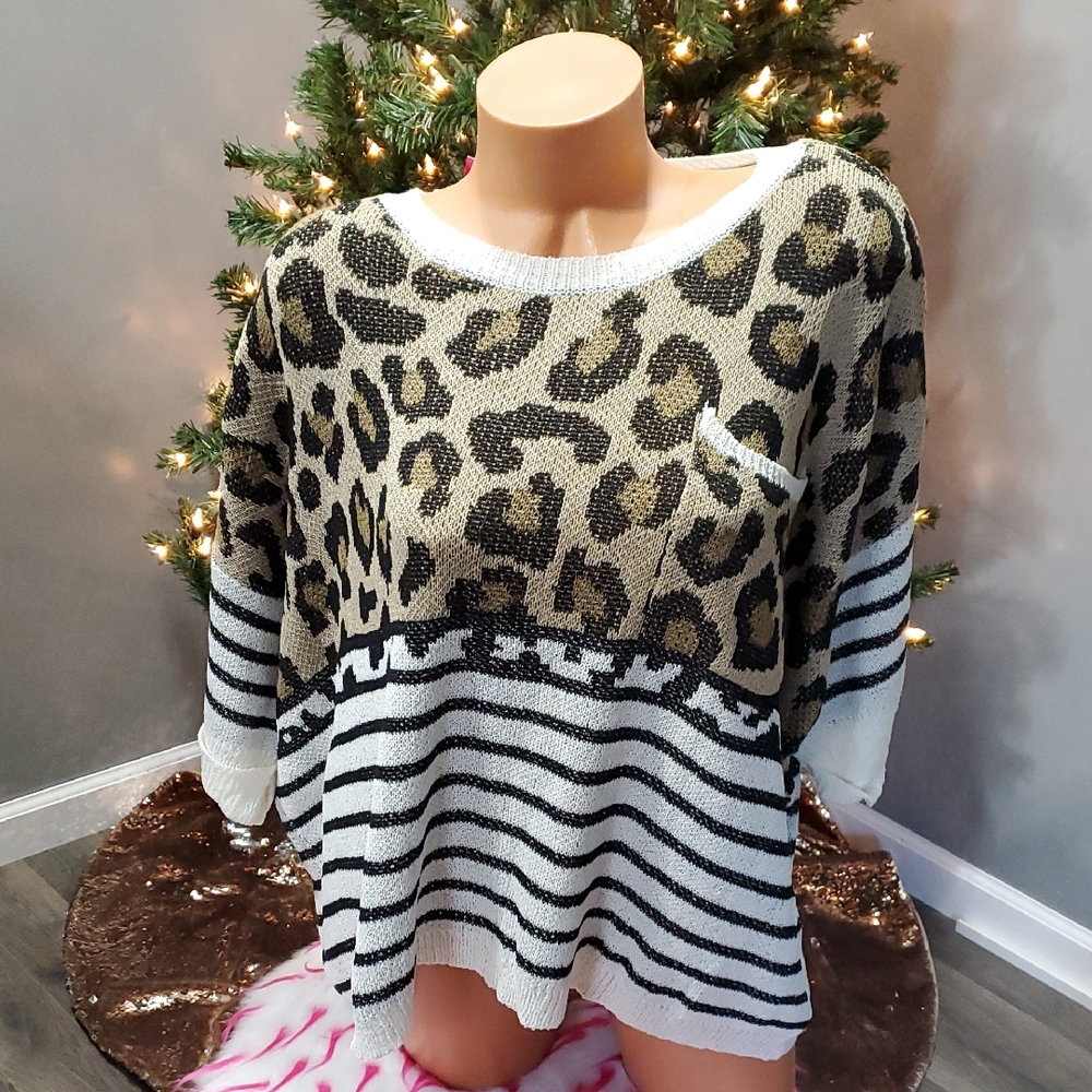 Jess Lea animal print sweater with pocket S/M NWT